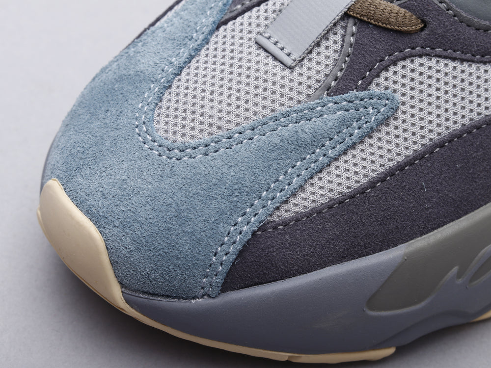 GLM - Yzy 700 Teal BLue Sneaker