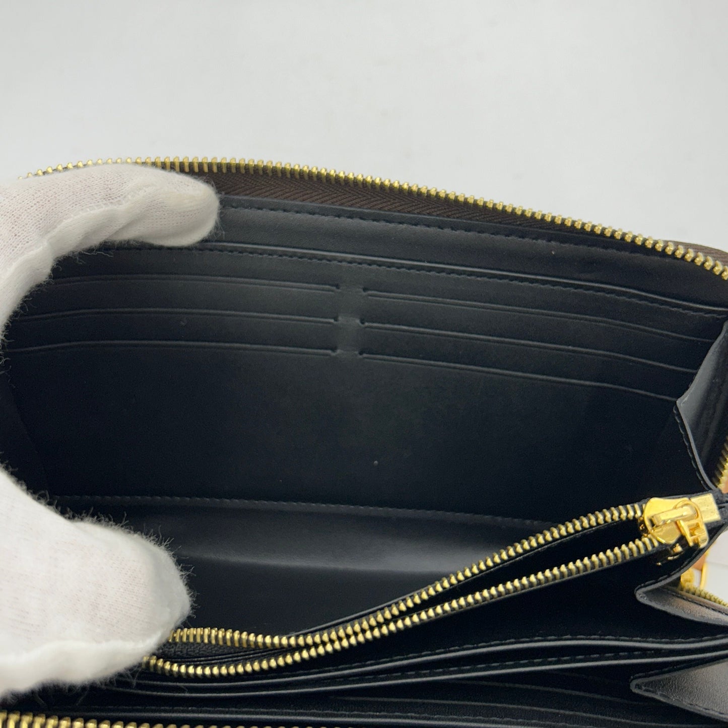 Louis Vuitton Giant Reverse Monogram Zippy Wallet ITBG7E7E0HNQ