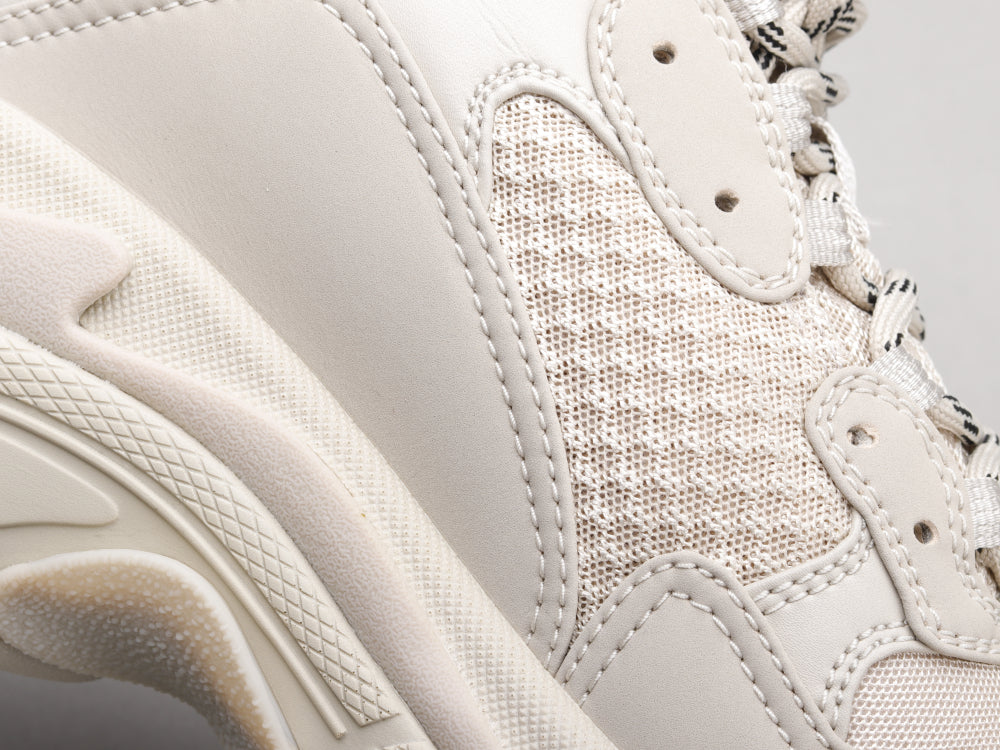 GLM - Bla Triple-S Generation Milk Tea Sneaker