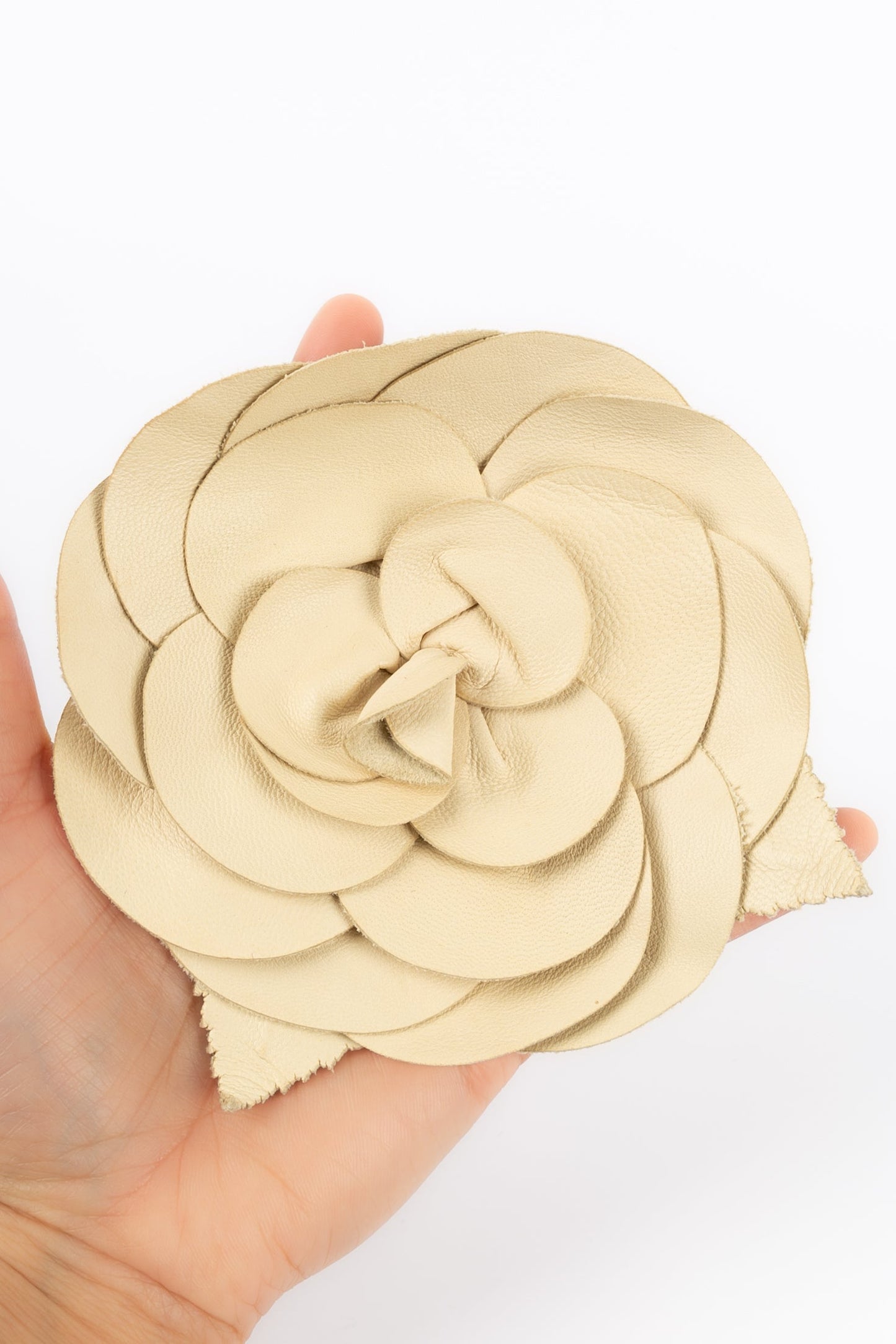 Broche camÃƒÆ’Ã‚Â©lia Chanel