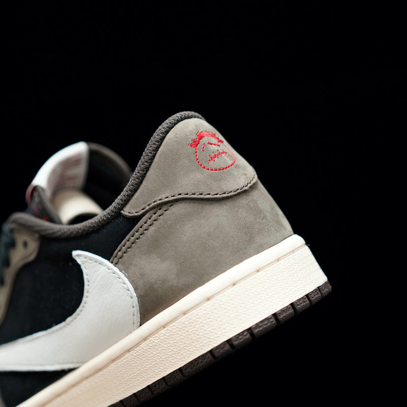 GLM - TS x AJ1 Barb Low Top
