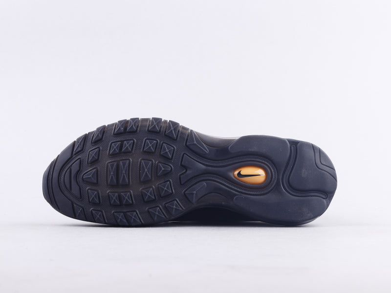 GLM - Max97 black and white