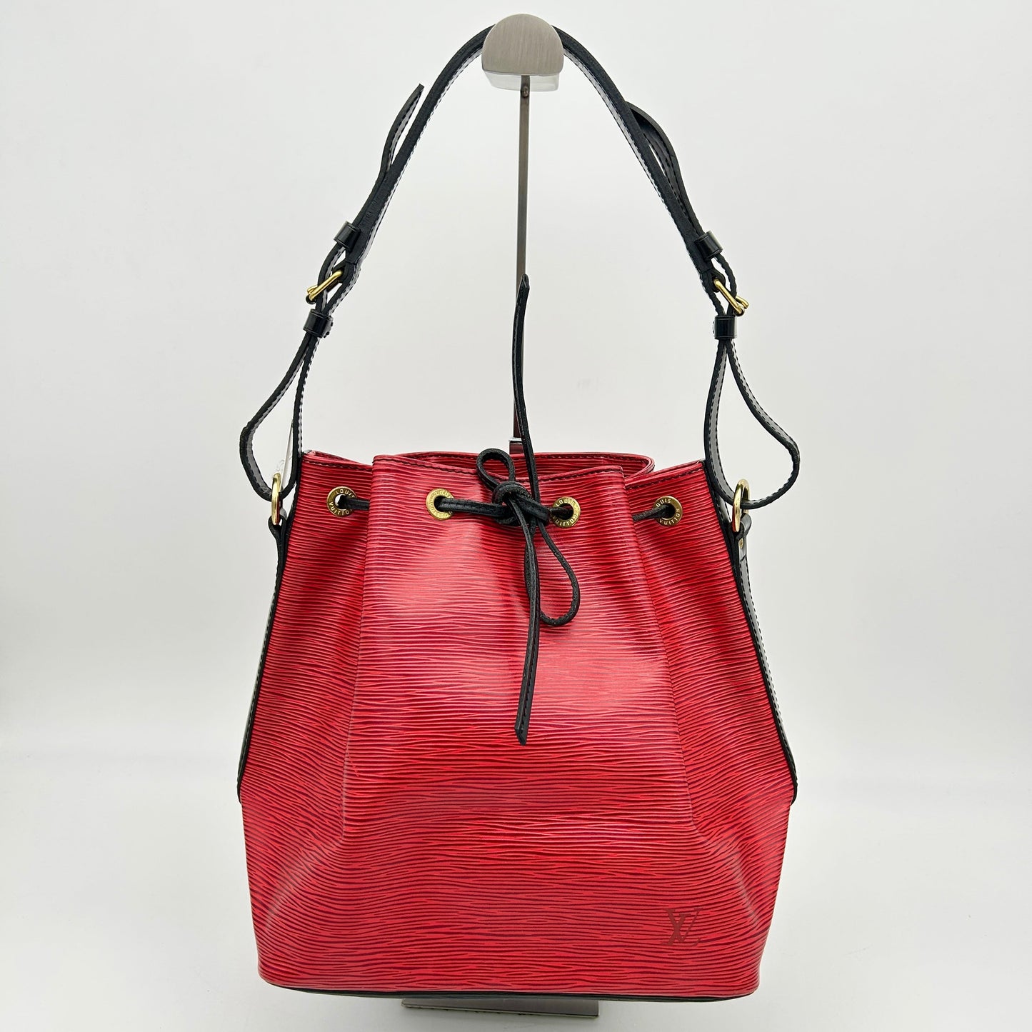 Louis Vuitton Noe Epi Bicolor YVEAE810