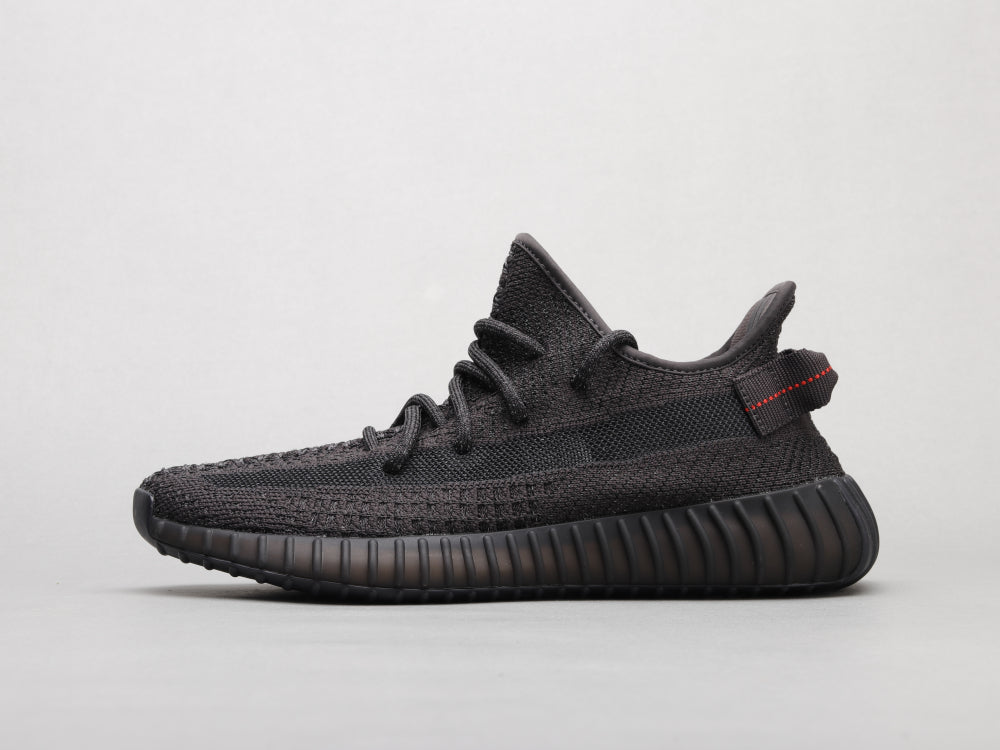 GLM - Yzy 350 Black Starry Sneaker