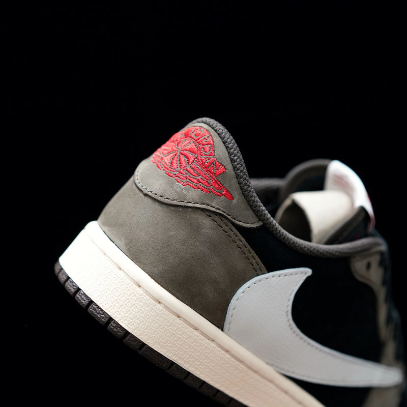 GLM - TS x AJ1 Barb Low Top