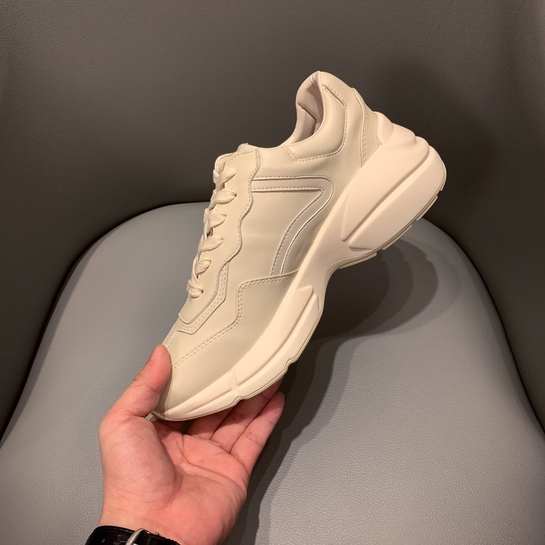 GLM-GCI  RHYTON SNEAKER WITH CAT  134