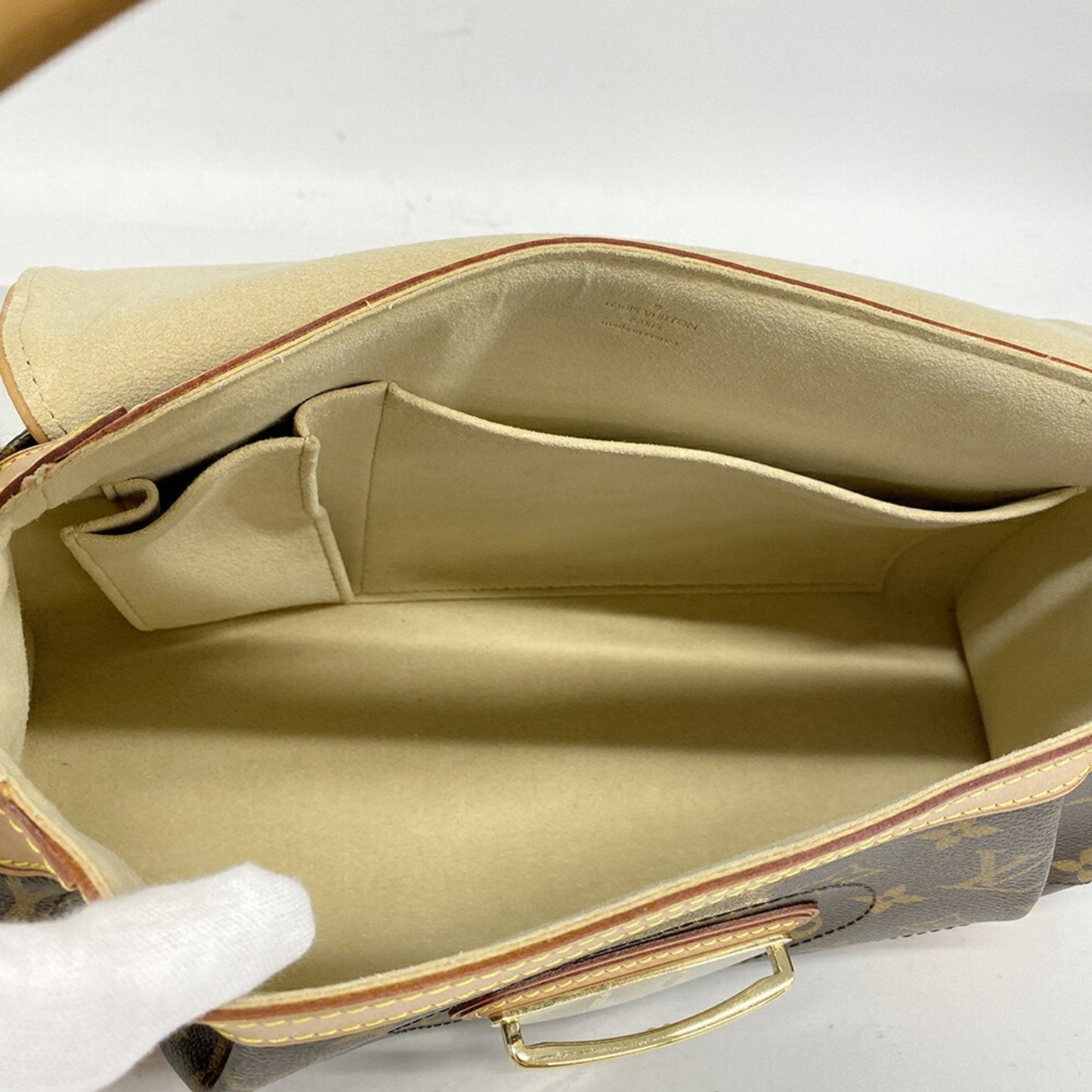 Louis Vuitton Beverly  Canvas Shoulder Bag ()