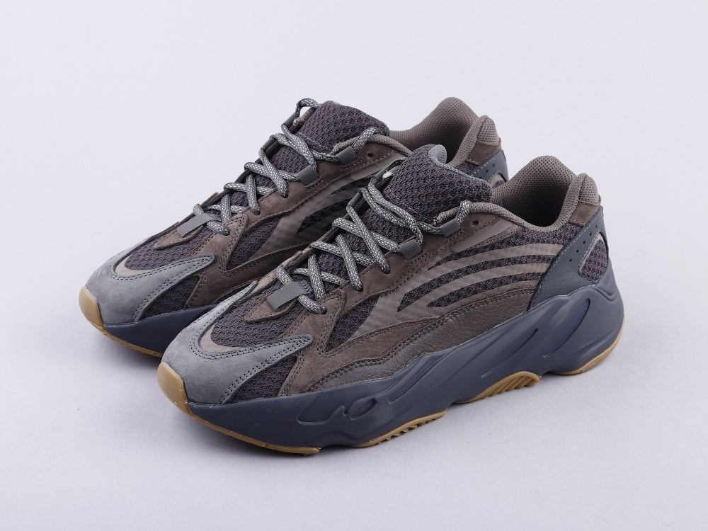 GLM - Yzy 700 Geode Sneaker