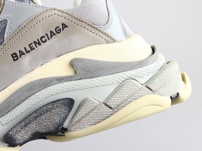 GLM - Bla Triple S Grey Sneaker