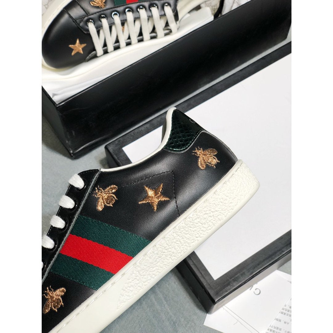 GLM-GCI  Ace Embroidered 'Bees and Stars Sneaker 064