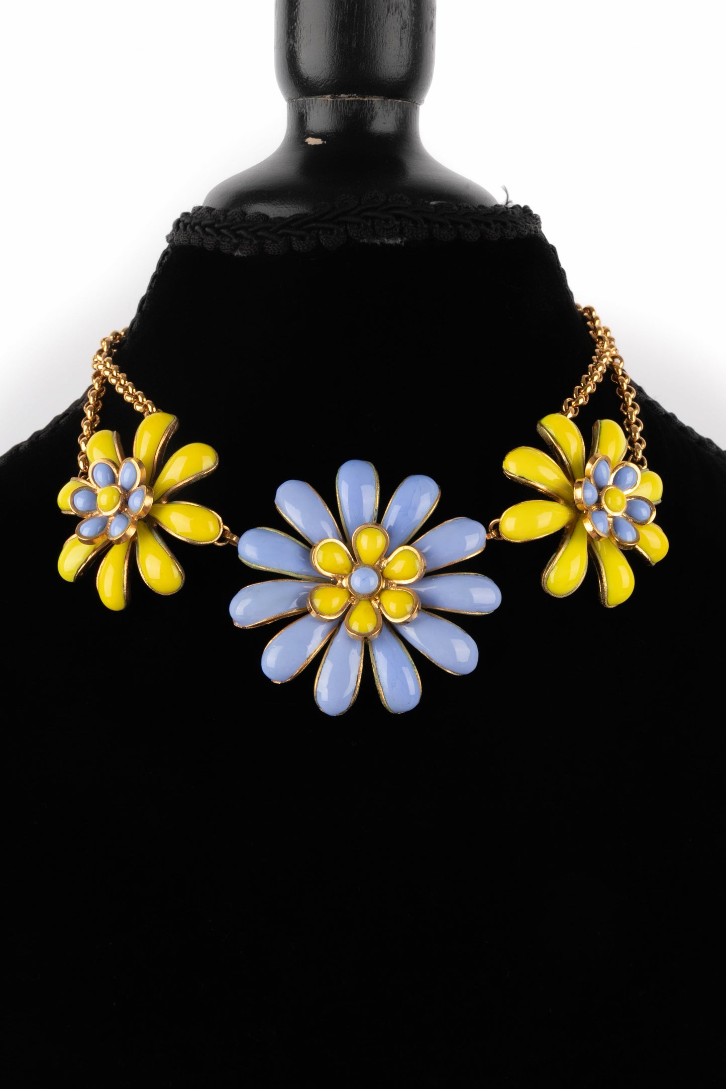 Collier camÃ©lia Chanel