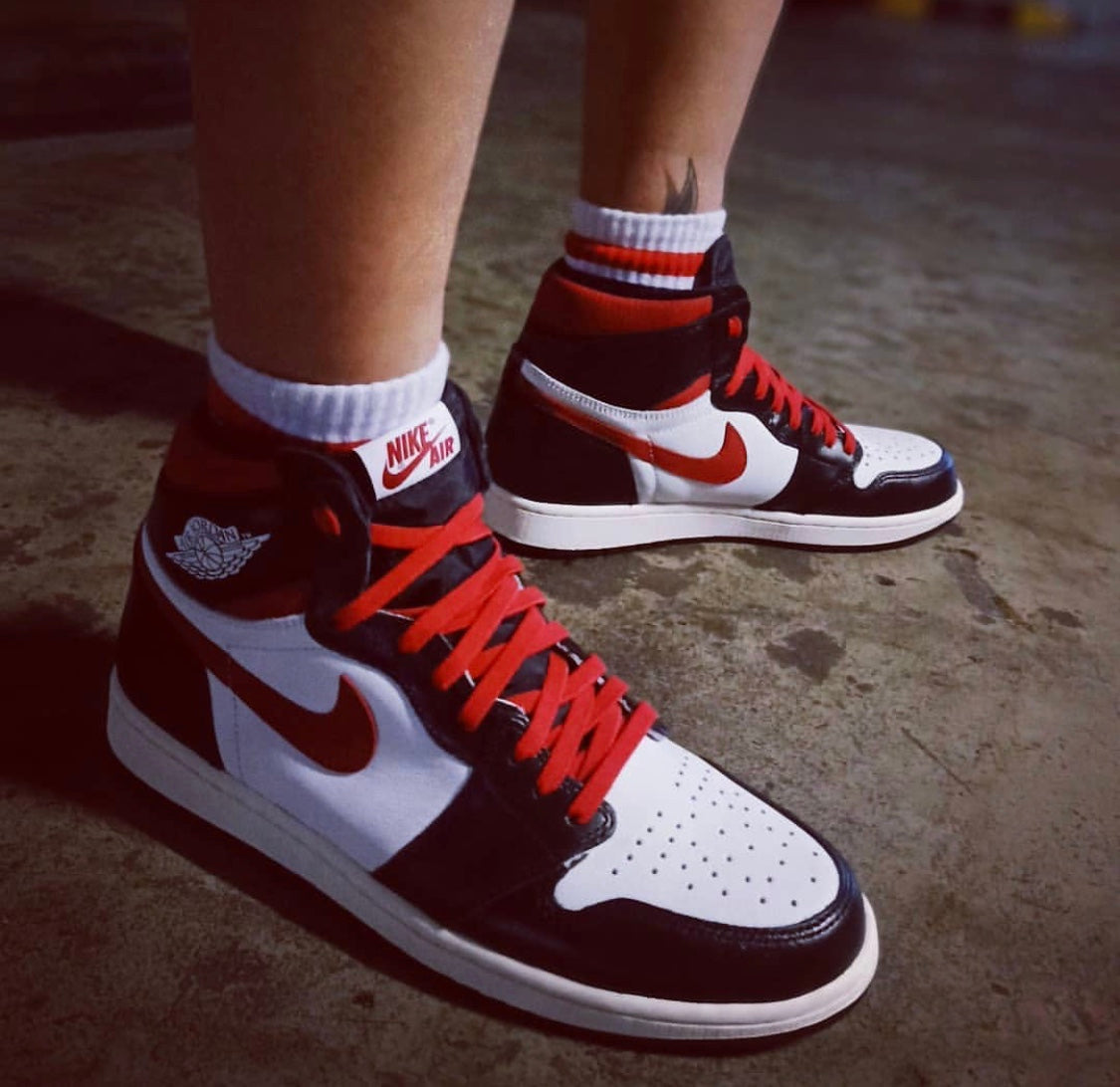 GLM - AJ1 Red Hook Black Toe