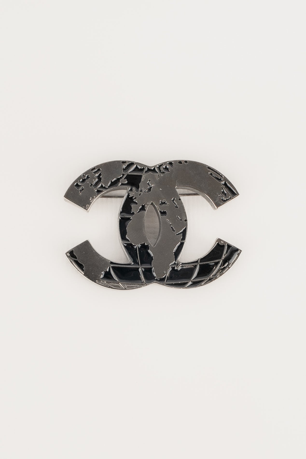 Broche planÃ¨te Chanel 2013