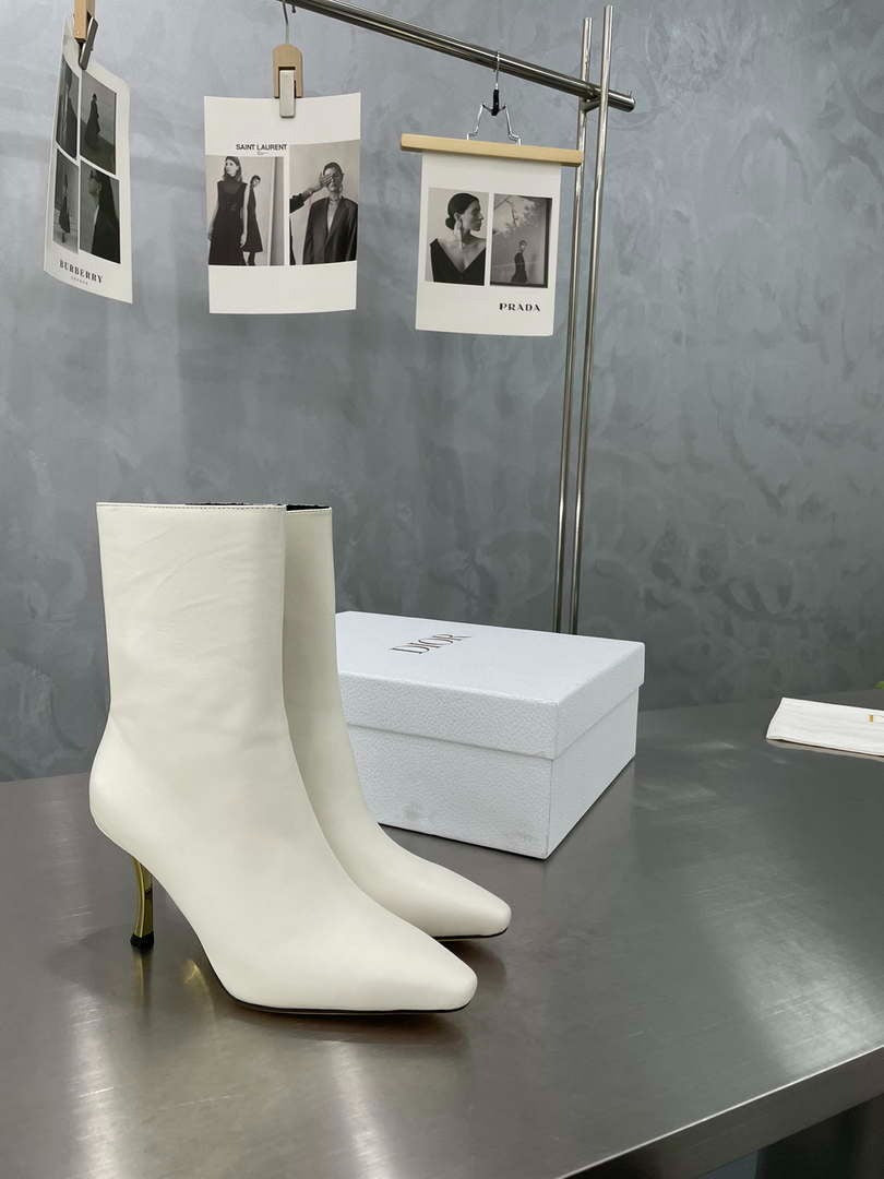 Dior WomenÃƒÂ¢Ã¢â€šÂ¬Ã¢â€žÂ¢s Shoes ÃƒÂ¢Ã¢â€šÂ¬Ã¢â‚¬Å“ D-Fame Heeled Angle Boot