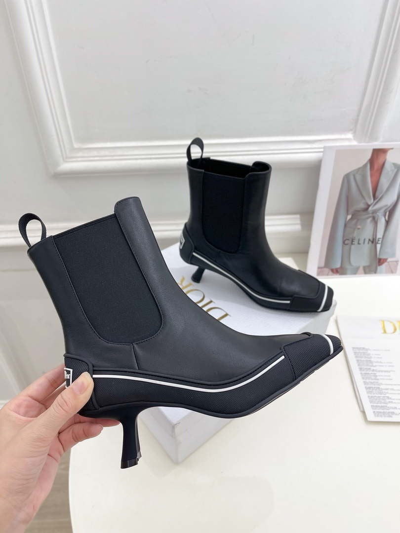 Dior WomenÃƒÂ¢Ã¢â€šÂ¬Ã¢â€žÂ¢s Shoes- D-Motion Heeled Ankle Boot