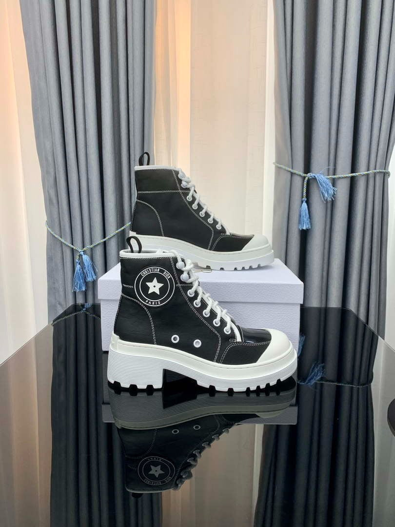 Dior WomenÃƒÂ¢Ã¢â€šÂ¬Ã¢â€žÂ¢s Shoes ÃƒÂ¢Ã¢â€šÂ¬Ã¢â‚¬Å“ D-Rise Ankle Boot