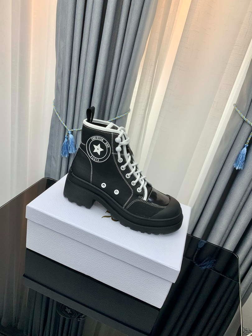 Dior WomenÃƒÂ¢Ã¢â€šÂ¬Ã¢â€žÂ¢s Shoes ÃƒÂ¢Ã¢â€šÂ¬Ã¢â‚¬Å“ D-Rise Ankle Boot
