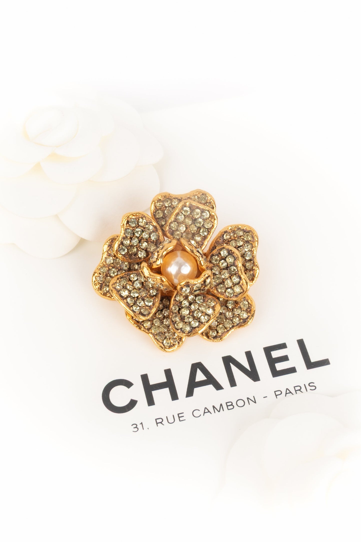 Broche camÃ©lia Chanel 1997