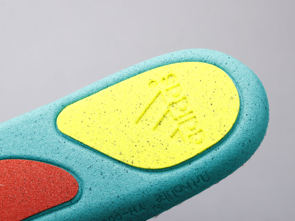 GLM - Yzy 700 Teal BLue Sneaker