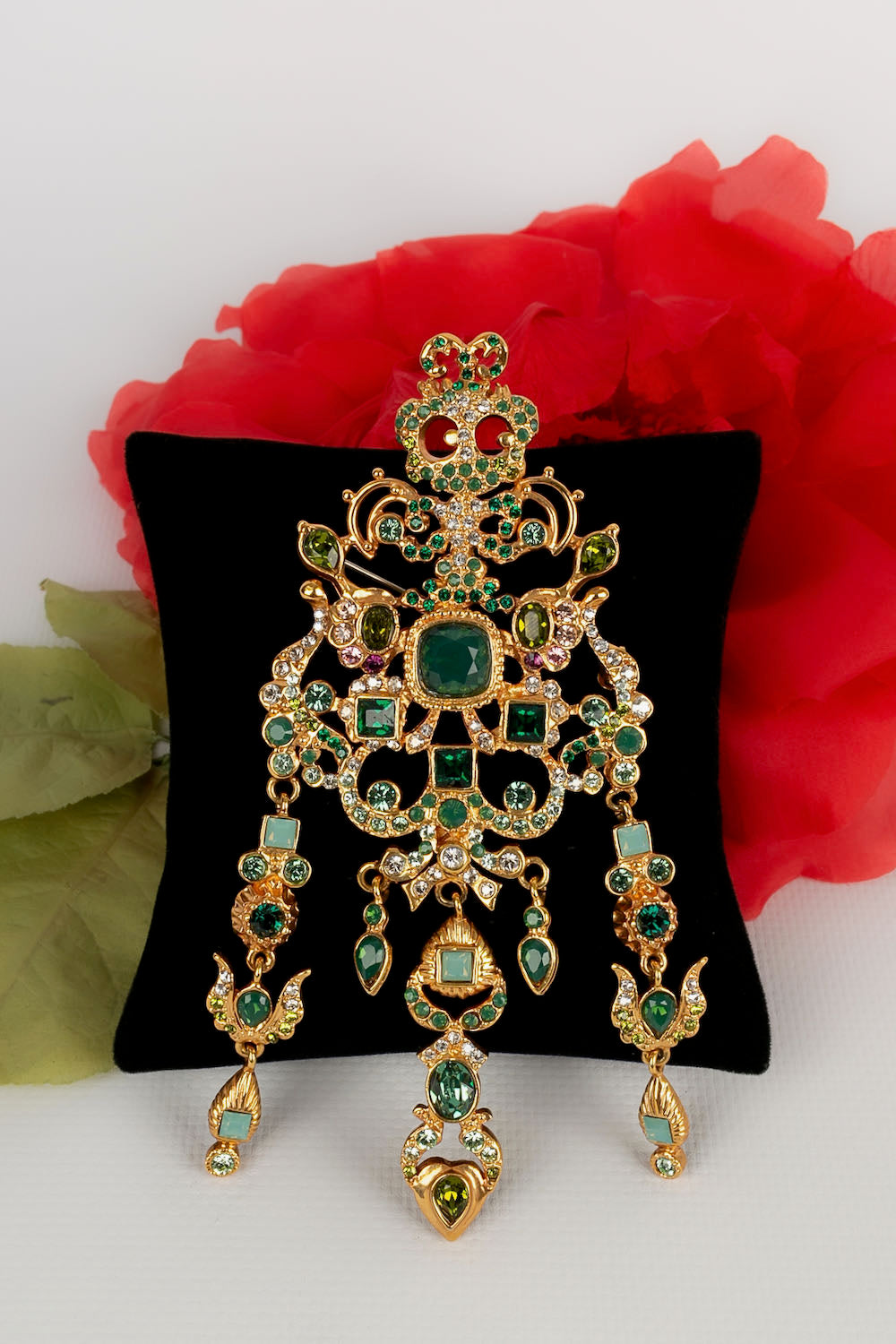 Broche Christian Lacroix