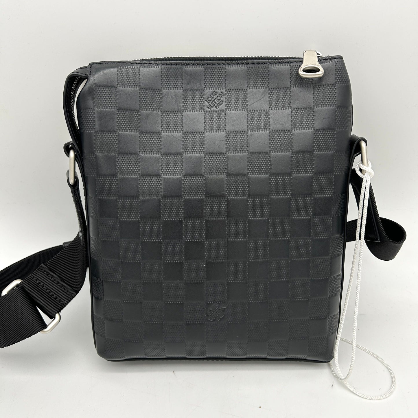 Louis Vuitton Black Damier Infini Leather Discovery Messenger LA31895