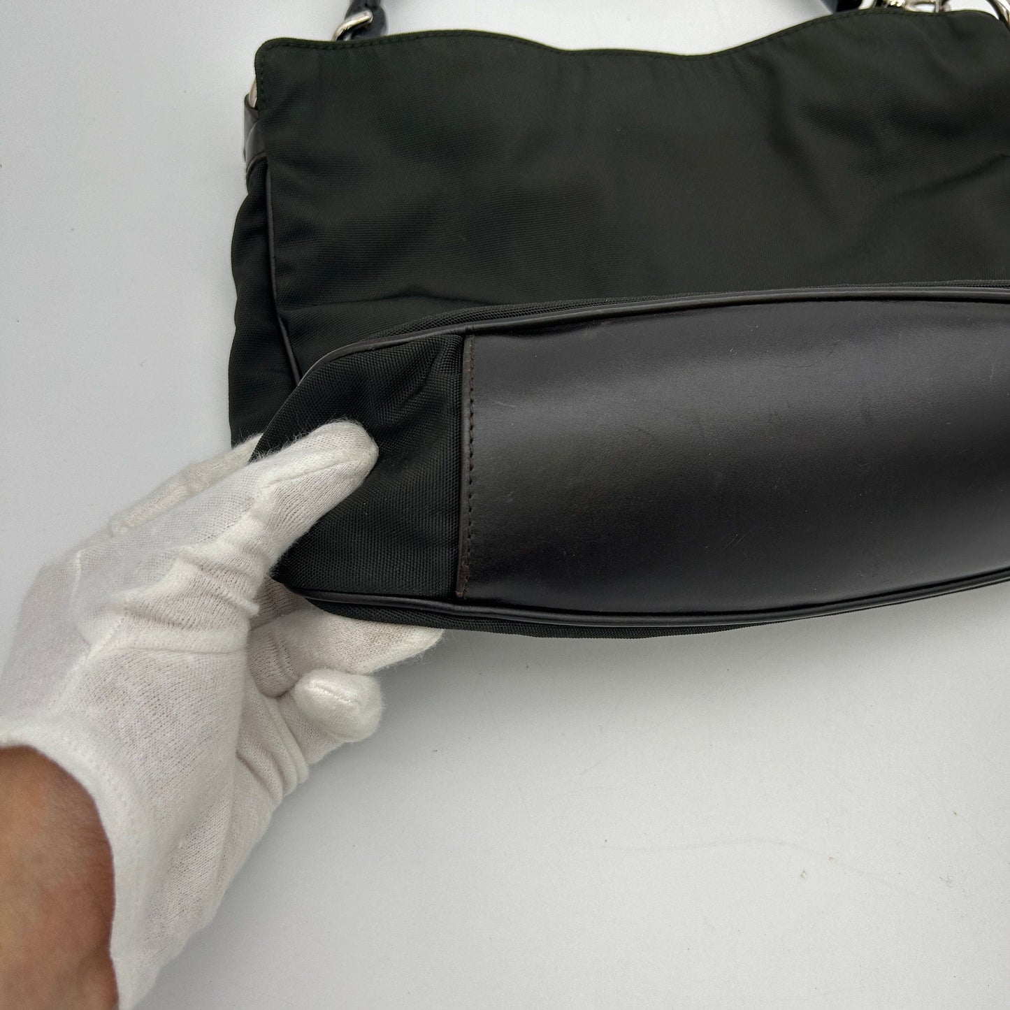 Gucci Nylon Handbag Black gu8810sw