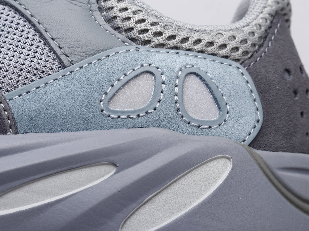 GLM - Yzy 700 Teal BLue Sneaker