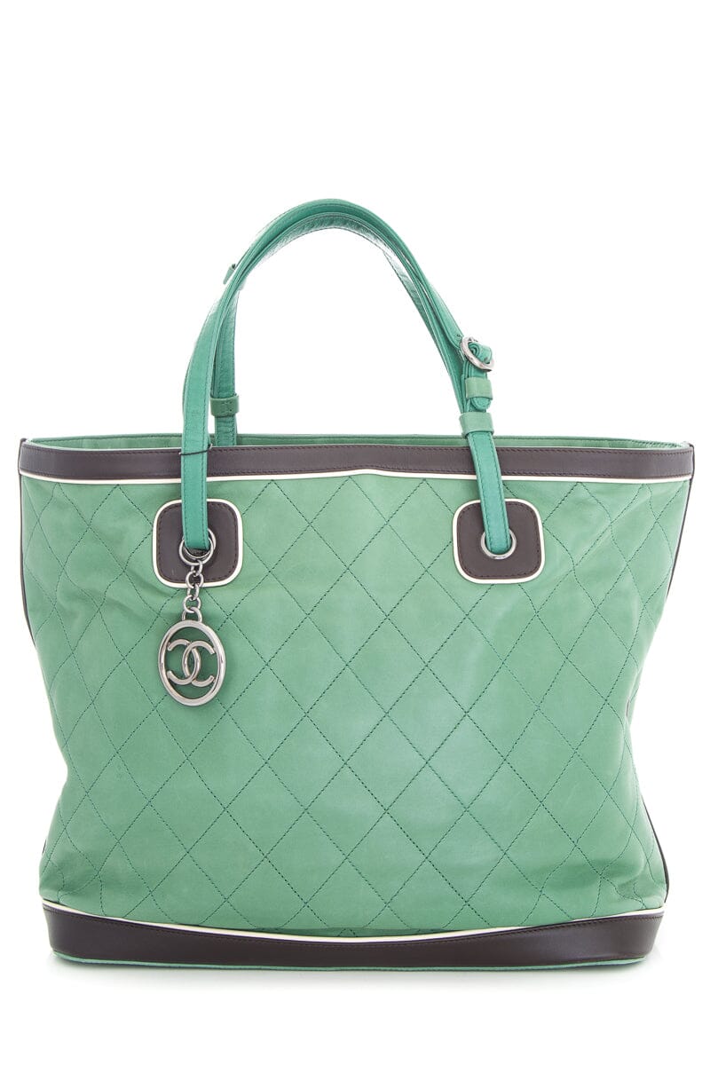 Chanel Green Quilted Country Club Leather Lambskin Tote