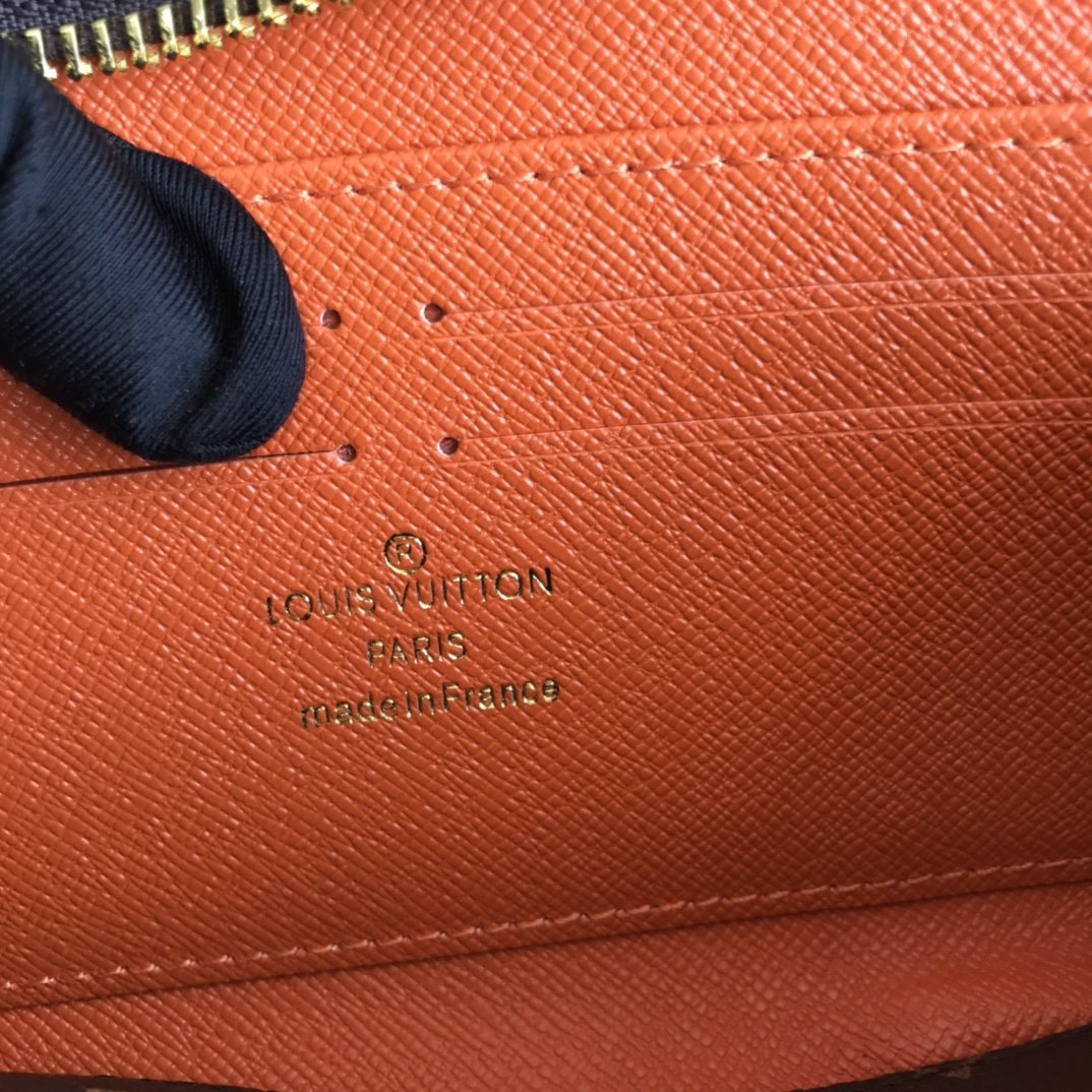 GLM - Top Quality Wallet LUV 017