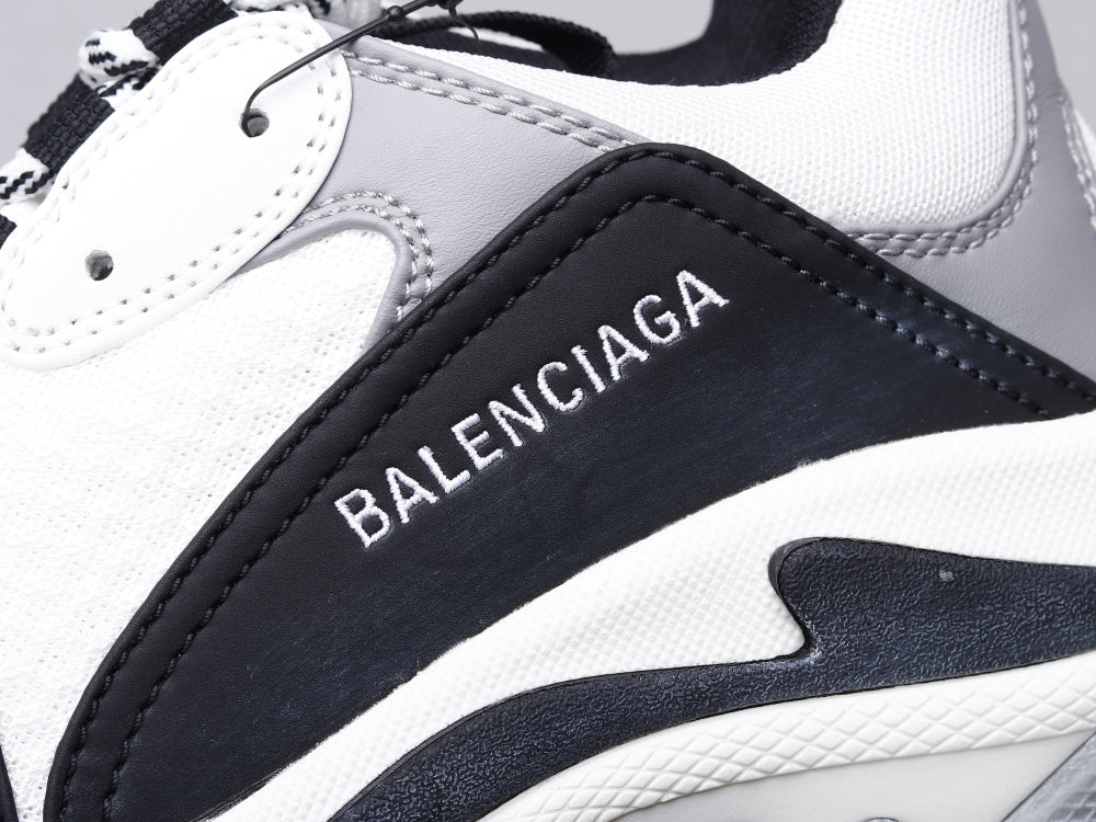 GLM - Bla Triple-S Black And White Sneaker