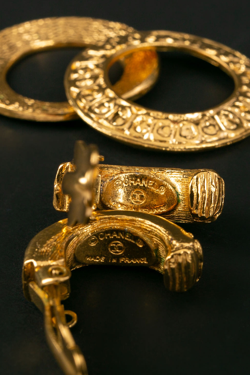 CrÃƒÆ’Ã‚Â©oles dorÃƒÆ’Ã‚Â©es Chanel