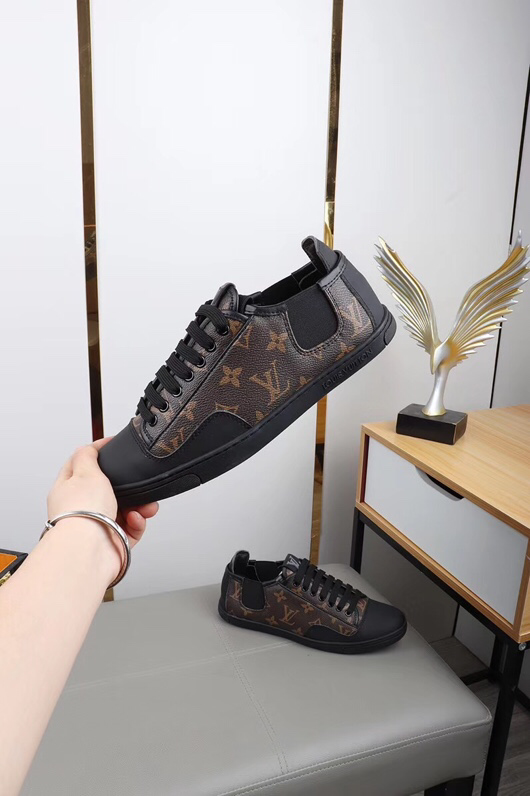 GLM - Top Quality Luv Sneaker 052