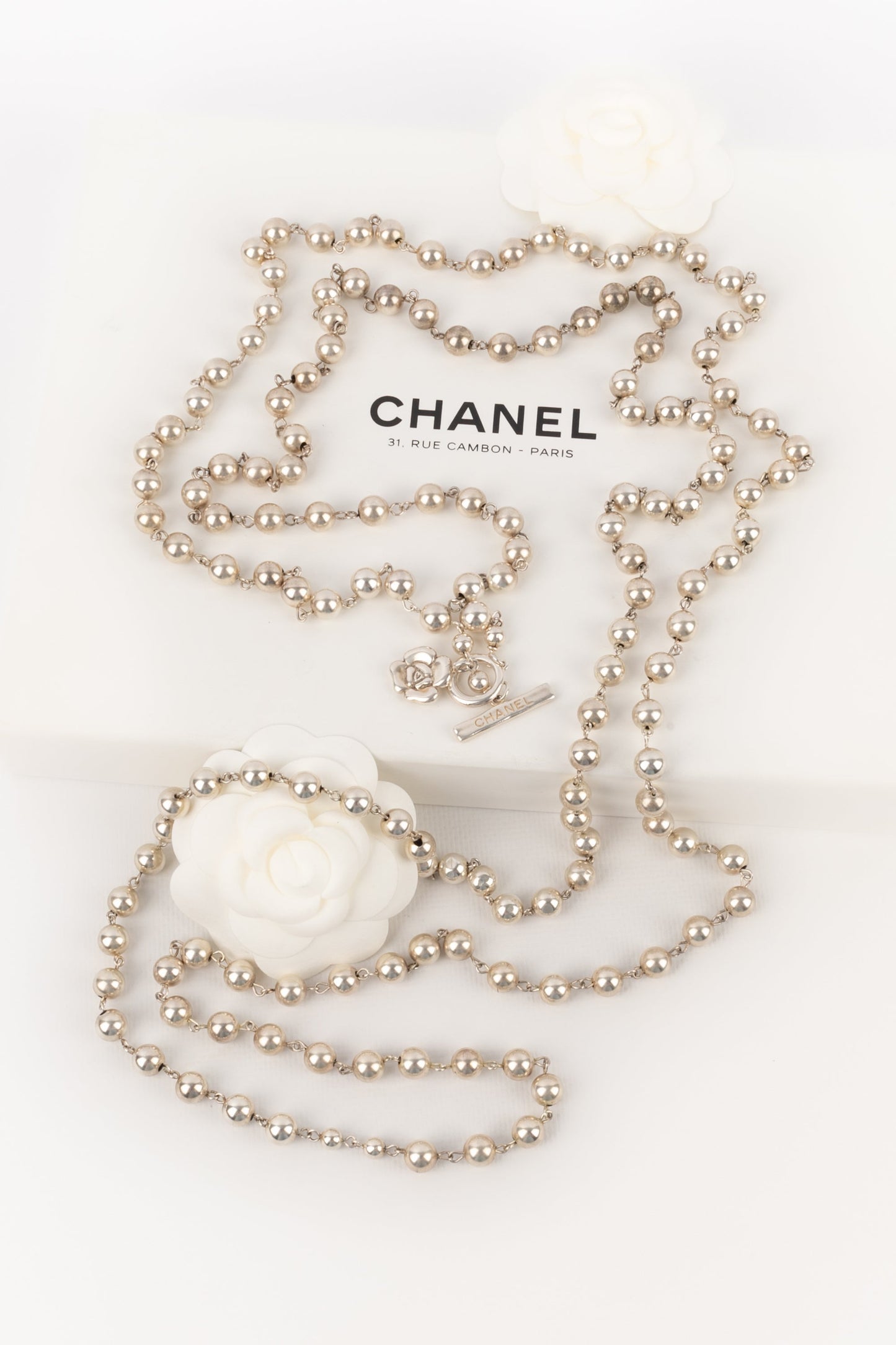 Collier argentÃ© Chanel