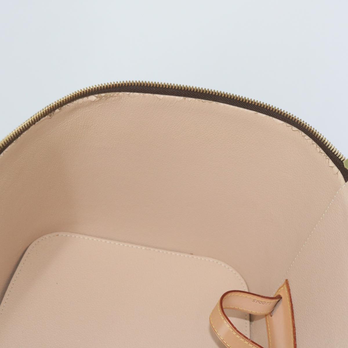 Louis Vuitton Nice  Canvas Handbag ()