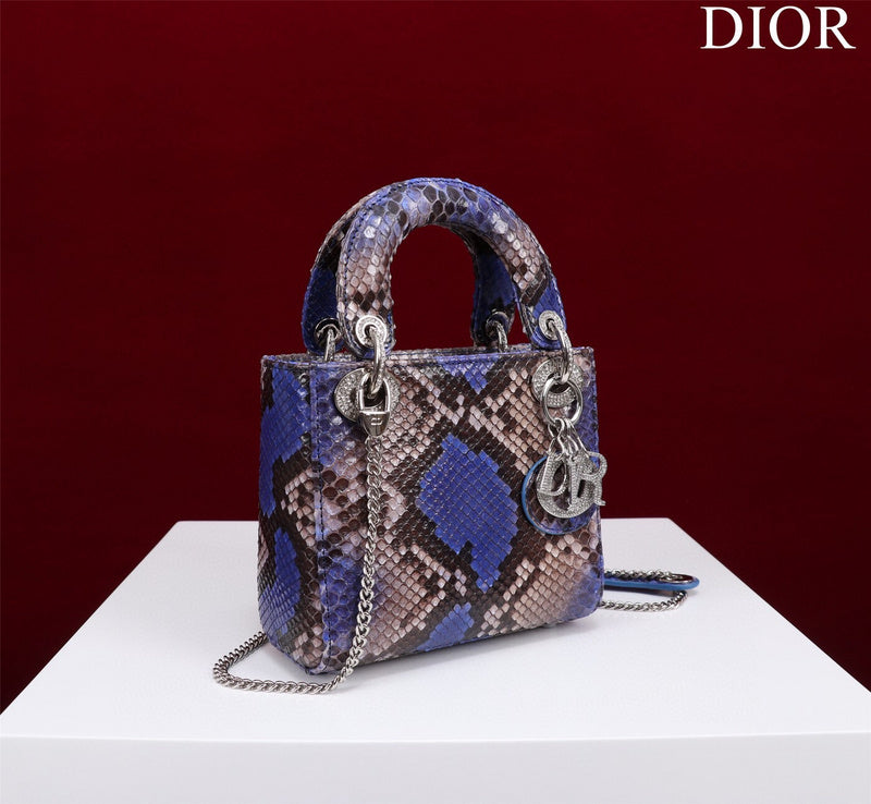 GLM - Dir Bags - 1703