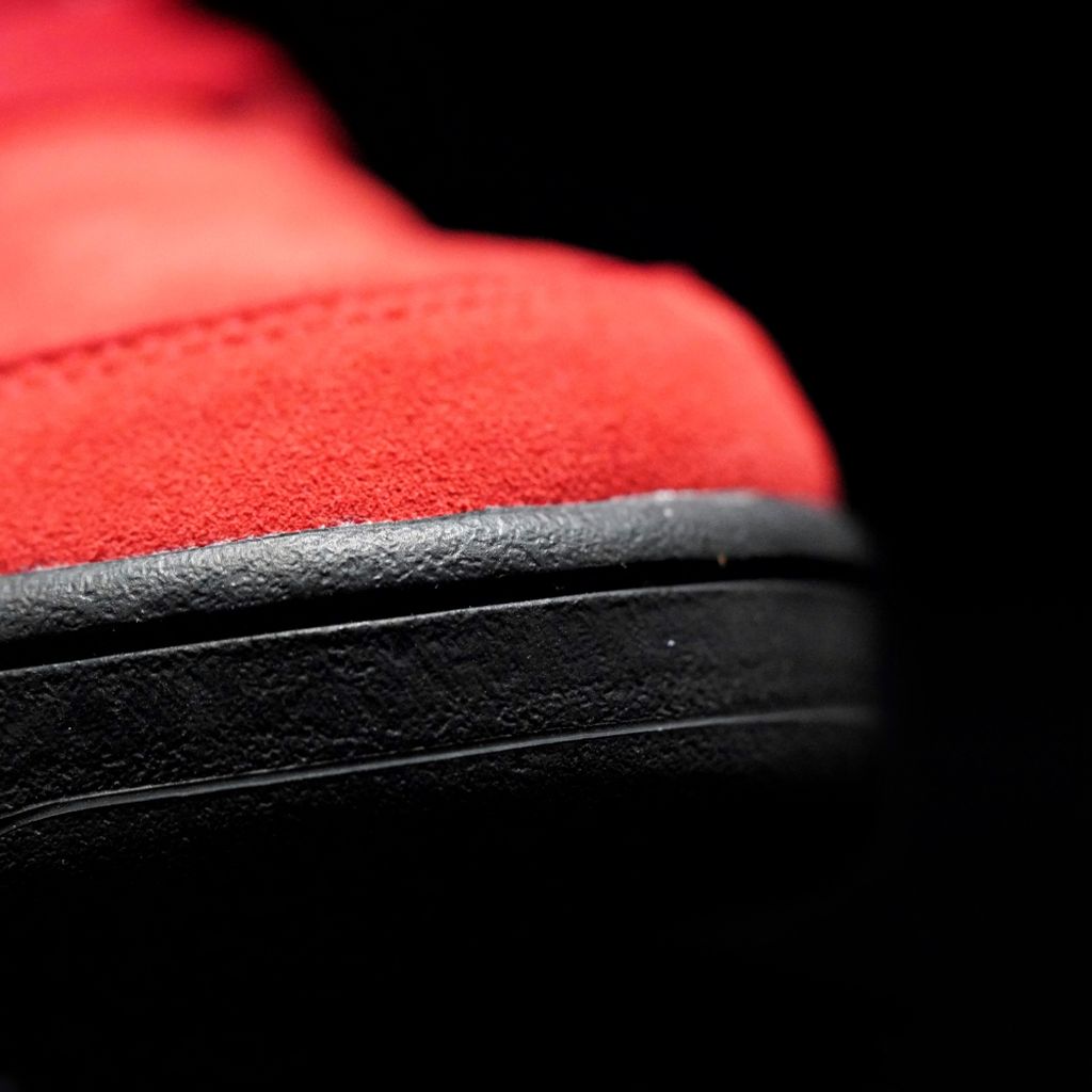 GLM - AJ5 Angry Bull