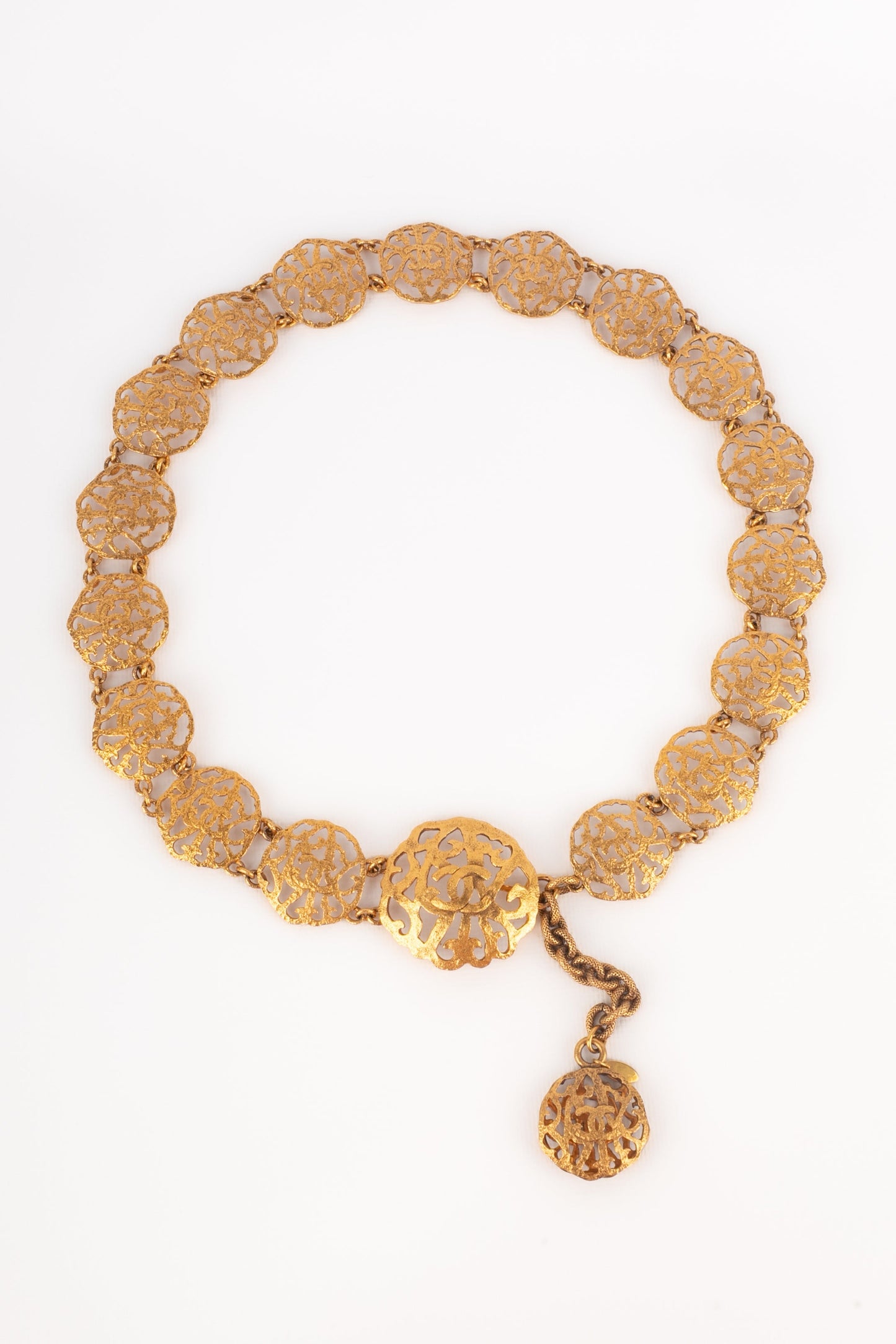 Ceinture dorÃ©e Chanel 1990's