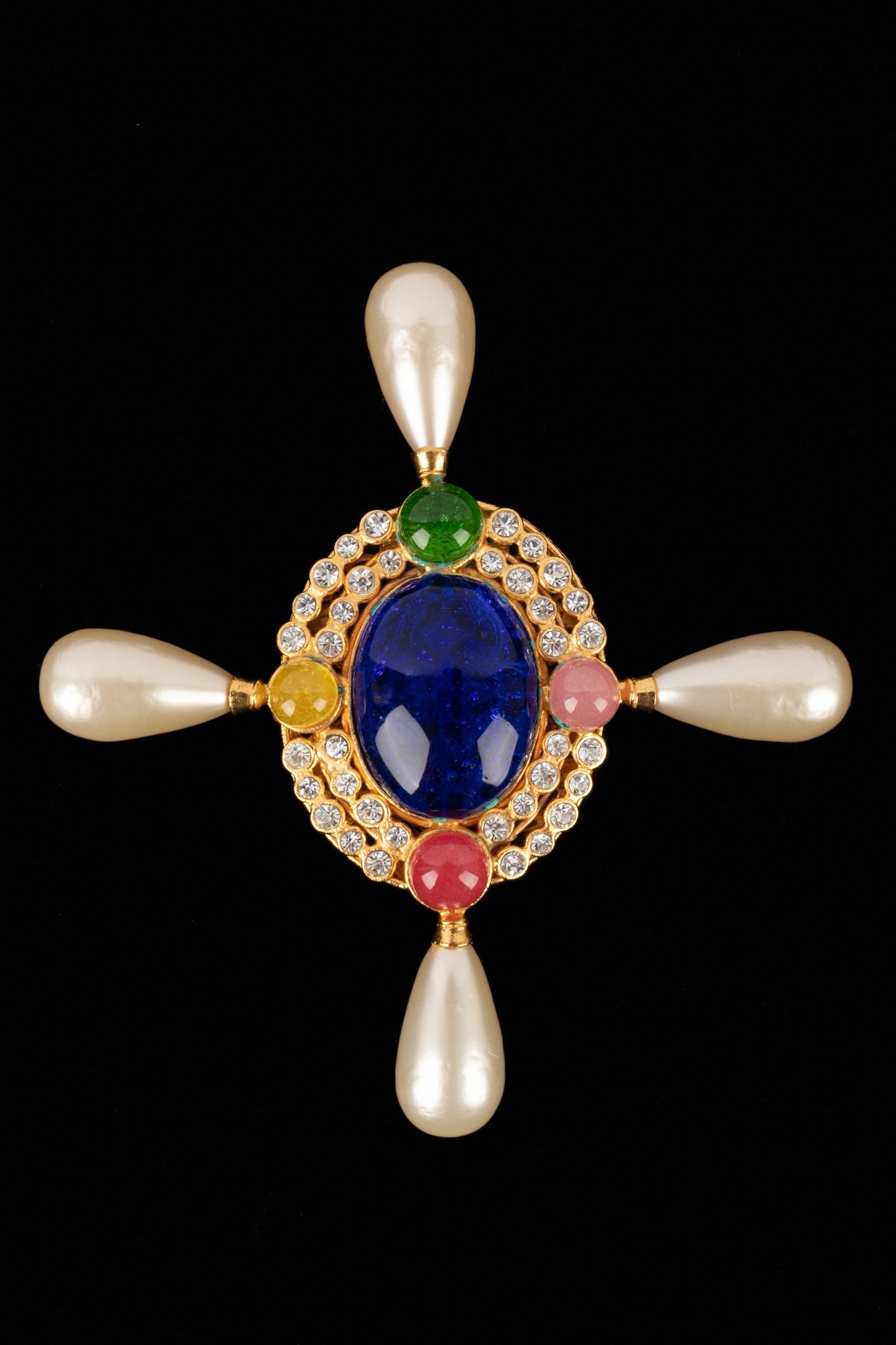 Imposante broche en pÃ¢te de verre Chanel