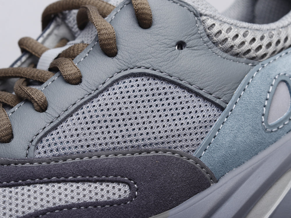 GLM - Yzy 700 Teal BLue Sneaker