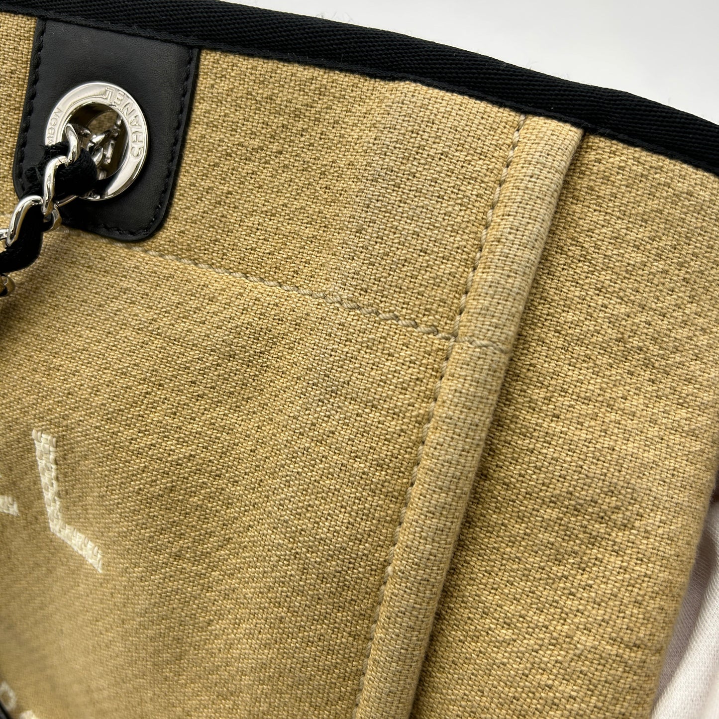 CHANEL Straw Raffia Calfskin Chain Medium Deauville Tote Beige LA42108