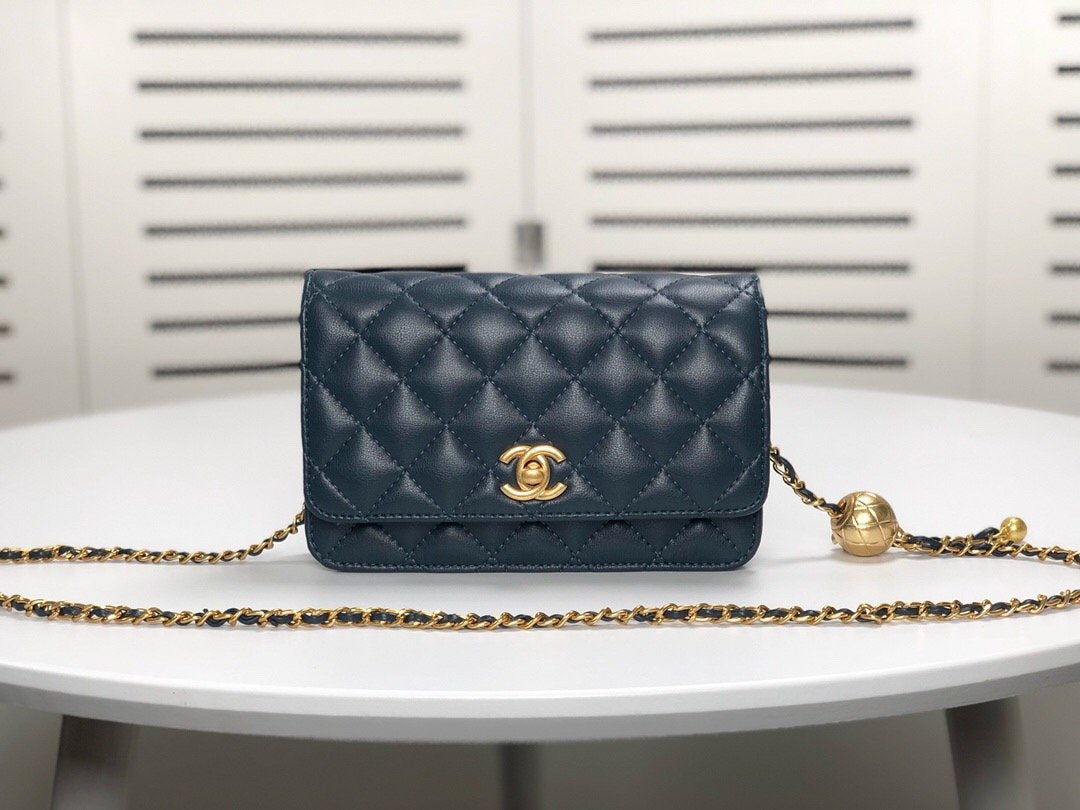 Designer bags by Chanel 077