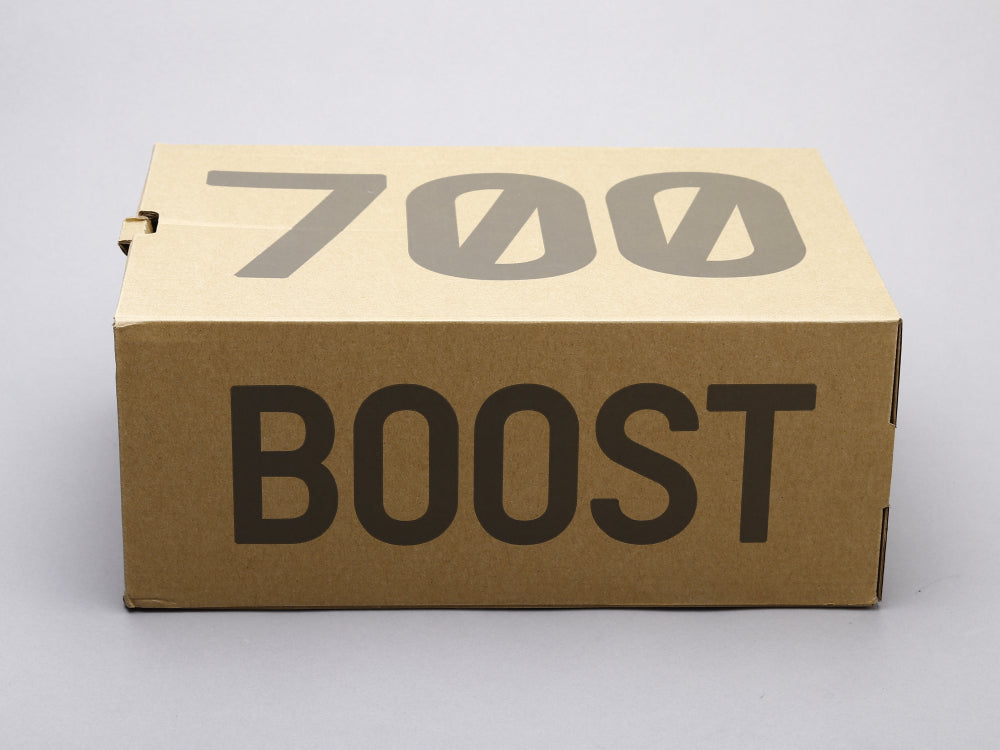 GLM - Yzy 700 Magnet Sneaker
