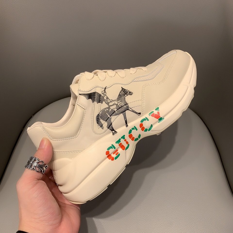 GLM-GCI  RHYTON SNEAKER WITH RIDE A HORSE 132