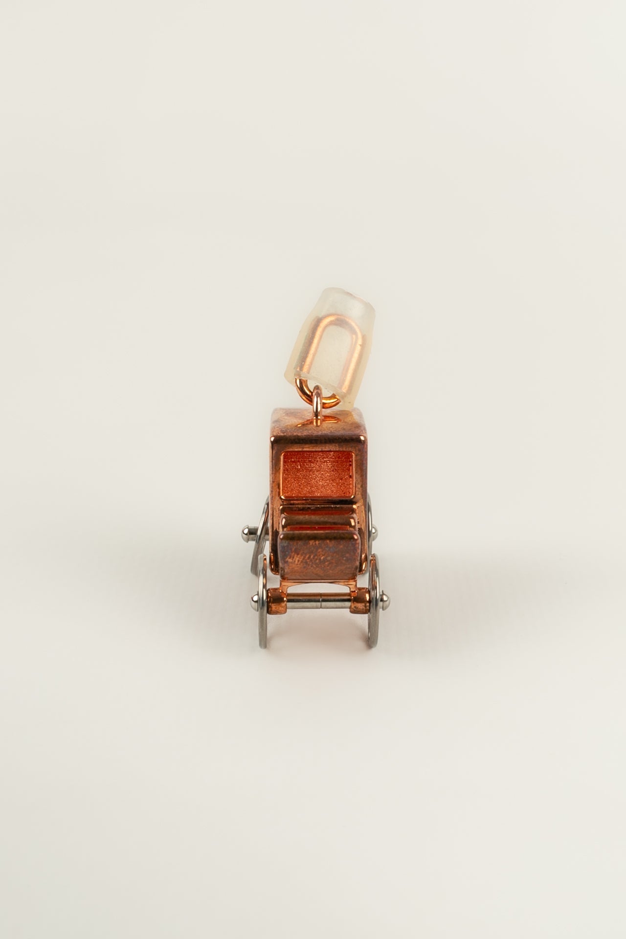 Pendentif charm "CalÃƒÆ’Ã‚Â¨che" HermÃƒÆ’Ã‚Â¨s