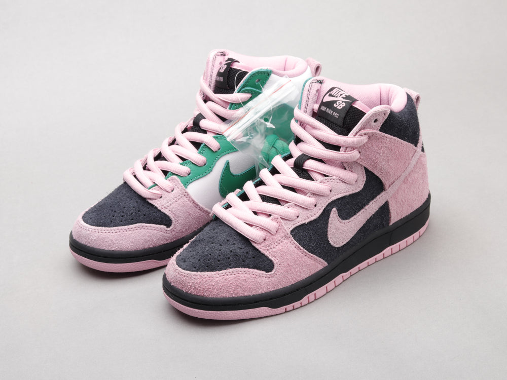 GLM - Inverted Celtic Black Pink Green