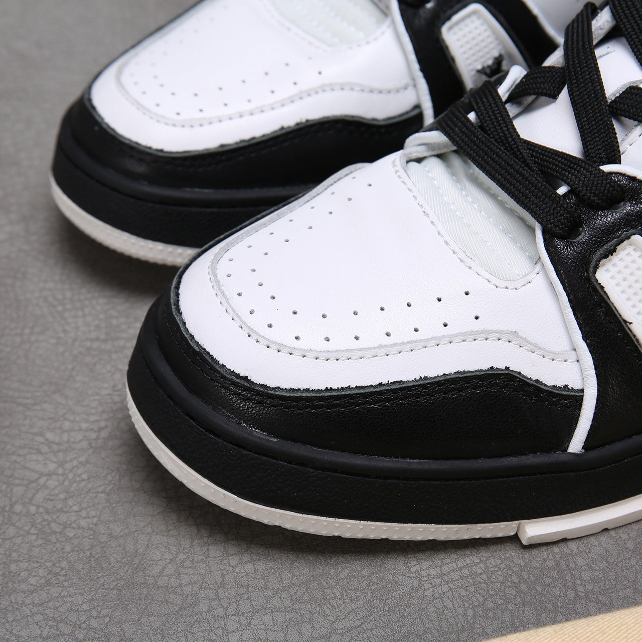 GLM - LUV Traners Inspired White Black Sneaker
