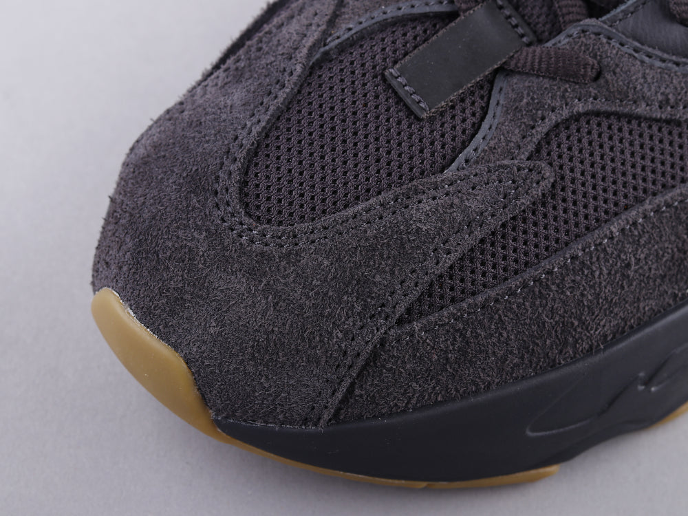 GLM - Yzy 700 Raw Rubber Black Sneaker