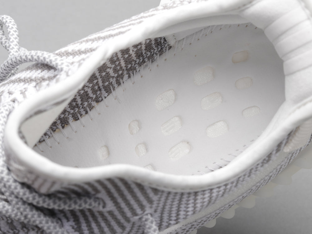 GLM - Yzy 350 White Angel Sneaker