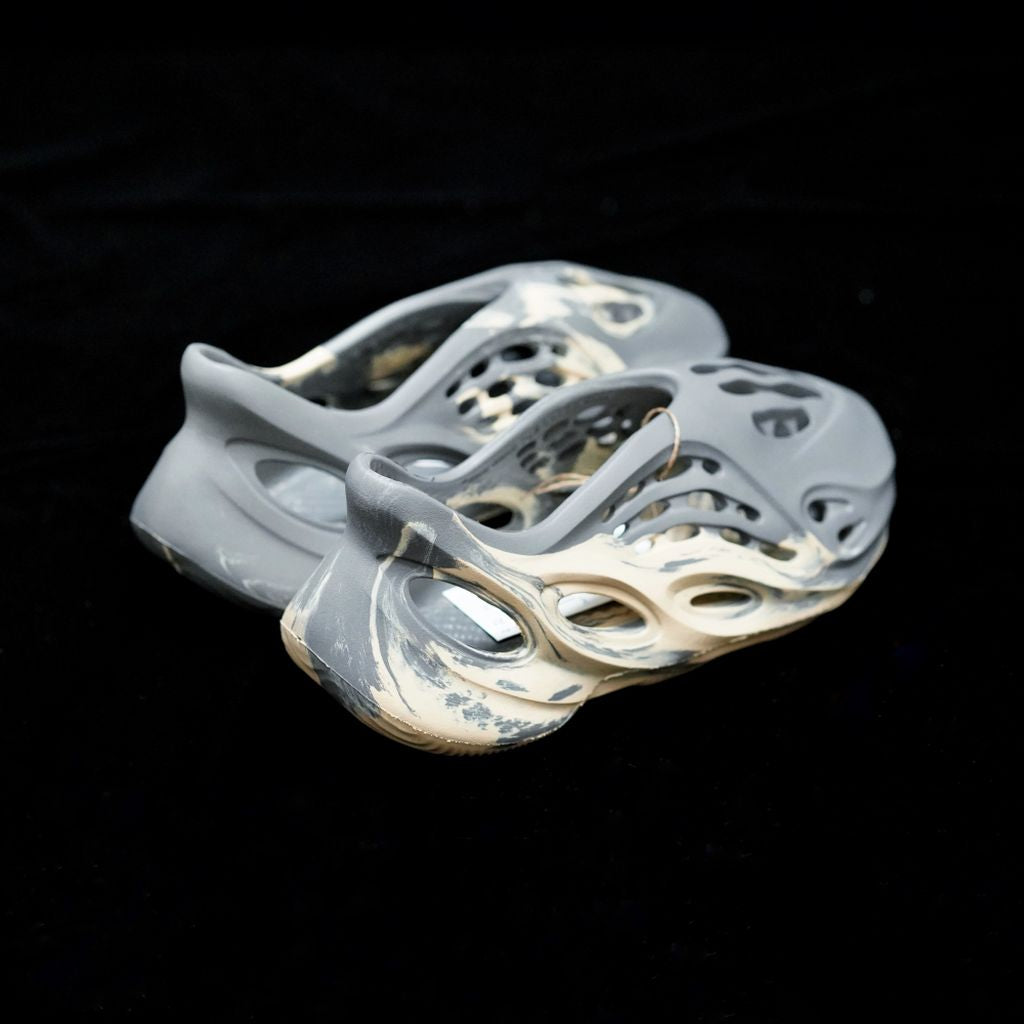 GLM - Yzy Foam Runner Clog Grey CaGLM Sneaker