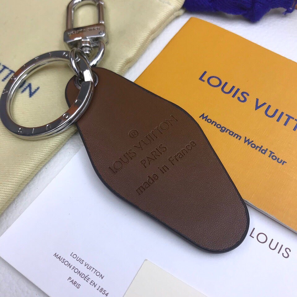 GLM - Top Quality Keychains LUV 008